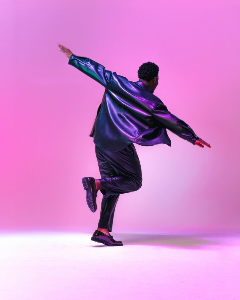 Claude, el representante de Países Bajos 🇳🇱 en Eurovisión 2025, estrenará su canción mañana. Se rumorea que el título podría ser