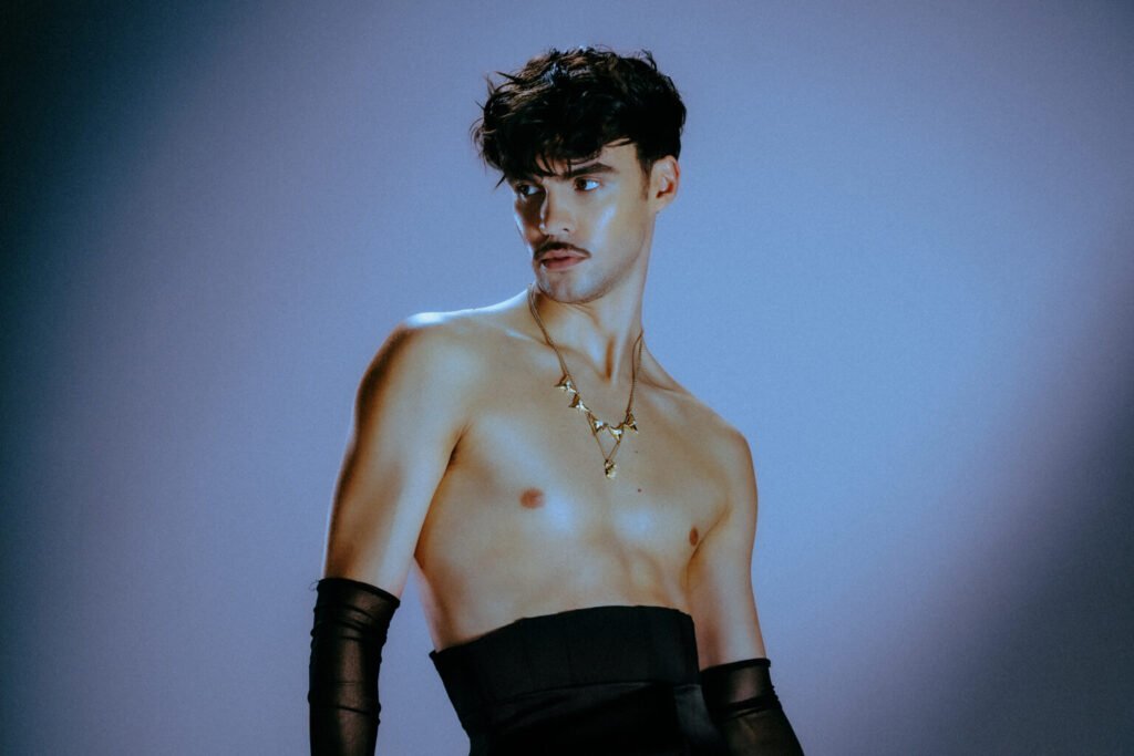 ADONXS, el representante de República Checa 🇨🇿 en Eurovisión 2025, revelará oficialmente su tema