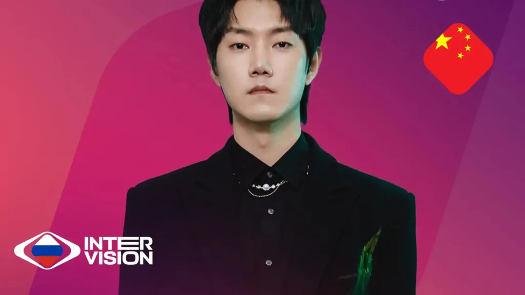 Fotografía de Wang Xi, representante de China en Intervisión 2025, cantante galardonado y ícono de estilo