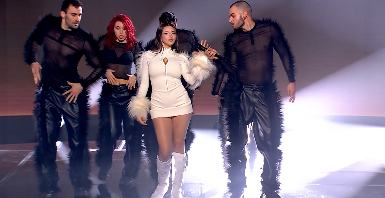 Dara presentando Bangaranga el sábado febrero 28