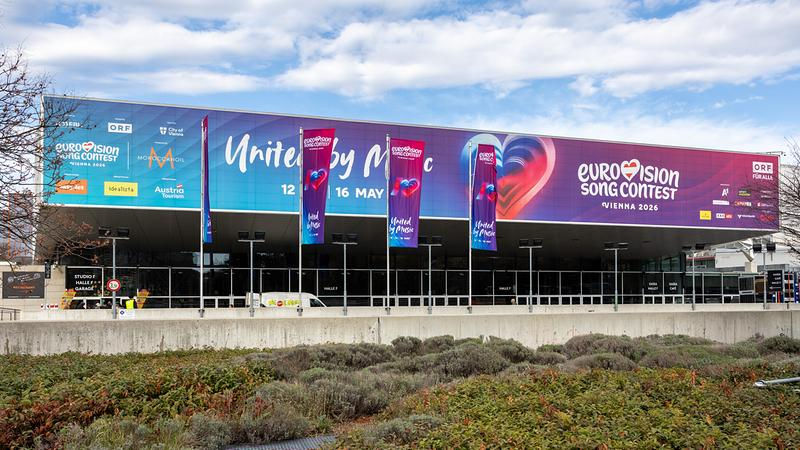  Wiener Stadthalle con la decoración de United by Music para Eurovision Viena 2026